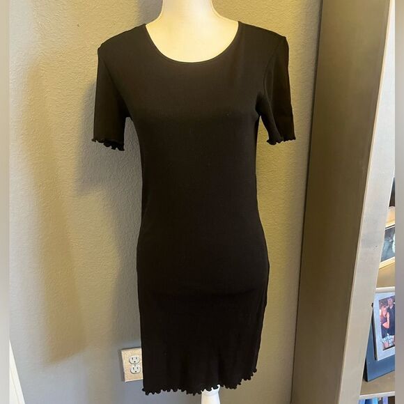 Vero Moda Ribbed Short Sleeve T-shirt Dress - Picture 2 of 11